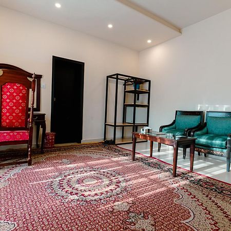 Vip House Peshawar Hotel ภายนอก รูปภาพ