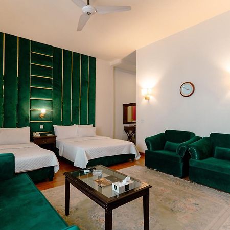 Vip House Peshawar Hotel ภายนอก รูปภาพ