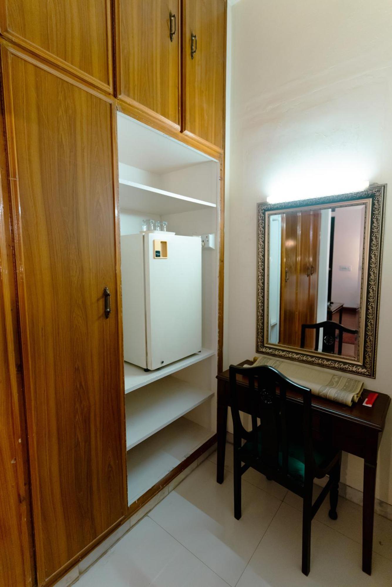 Vip House Peshawar Hotel ภายนอก รูปภาพ